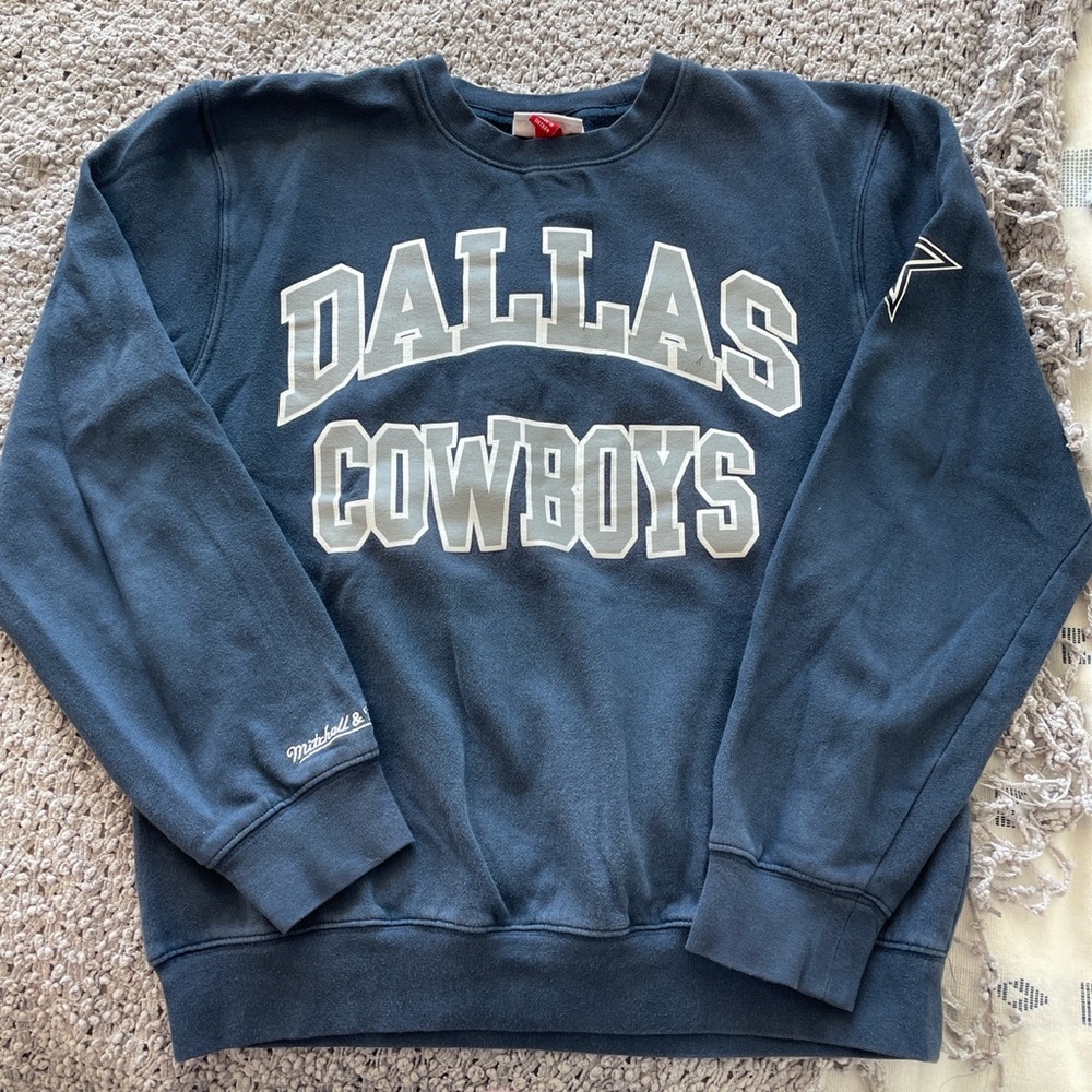 Dallas Cowboys sweatshirt